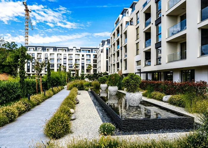 With Pool Lejlighed Sankt Konstantin & Helena